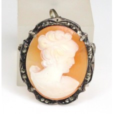 brosa-pandant art deco. camee naturala & argint. cca 1930. Italia